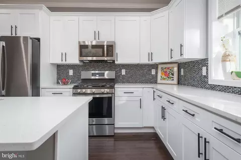 2239 E Biddle St, Baltimore, MD 21213 photo 11