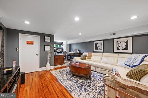 3025 Shannon Dr, Baltimore, MD 21213 photo 17