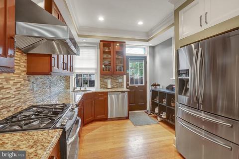3025 Shannon Dr, Baltimore, MD 21213 photo 10