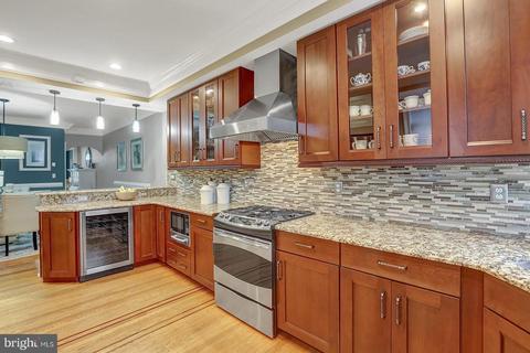 3025 Shannon Dr, Baltimore, MD 21213 photo 8