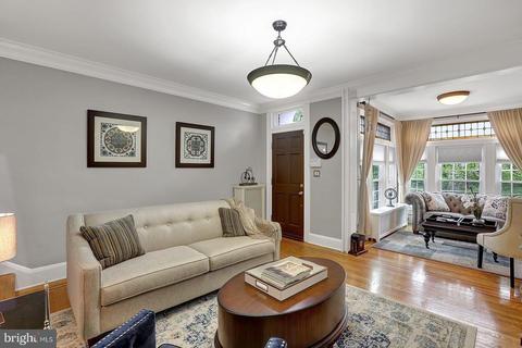 3025 Shannon Dr, Baltimore, MD 21213 photo 2