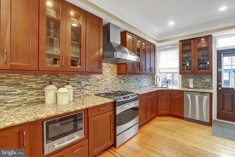 3025 Shannon Dr, Baltimore, MD 21213 photo 9