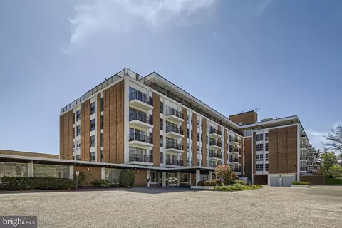 3601 Clarks Ln #D, Baltimore, MD 21215