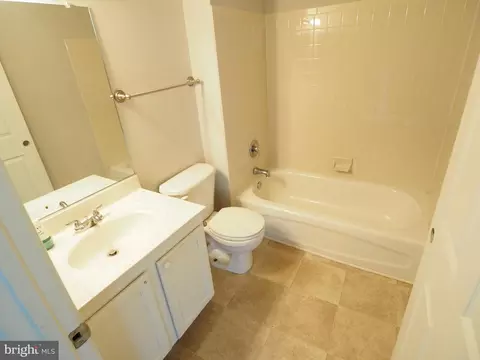 1012 Argyle Ave, Baltimore, MD 21201 photo 11