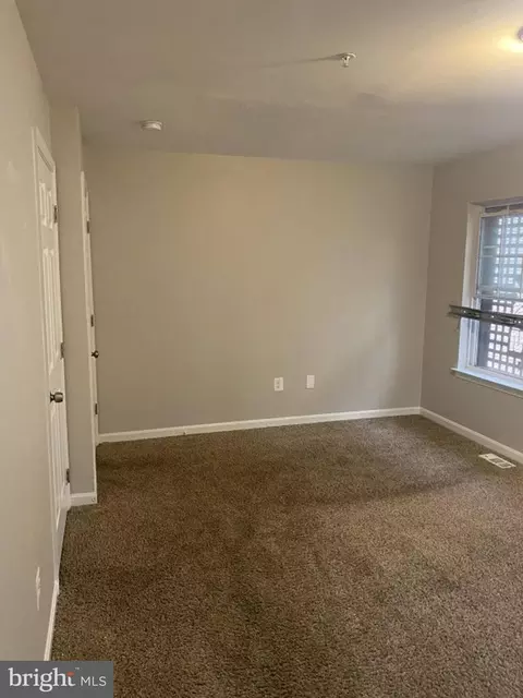 1012 Argyle Ave, Baltimore, MD 21201 photo 7