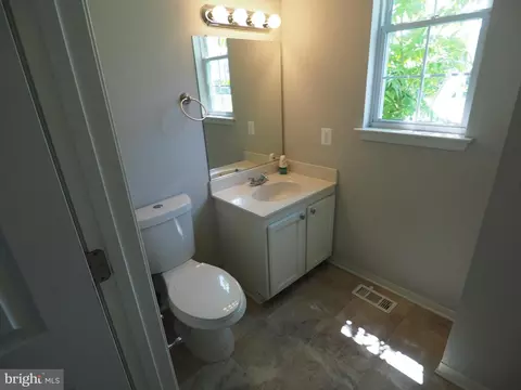 1012 Argyle Ave, Baltimore, MD 21201 photo 10