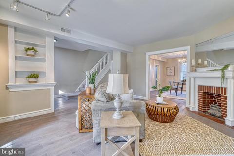 808 E 33rd St, Baltimore, MD 21218