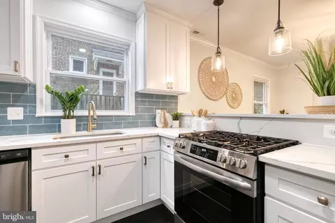 5009 Greenleaf Rd, Baltimore, MD 21210 photo 13