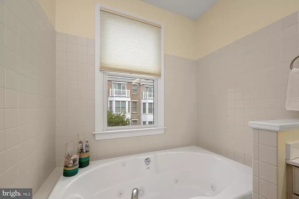  1215 Harbor Island Walk, Baltimore, MD 21230 photo 38