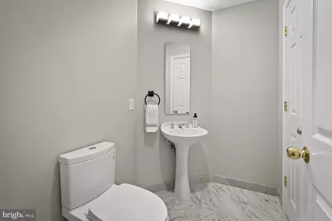 100 Harborview Dr #1701, Baltimore, MD 21230 photo 24
