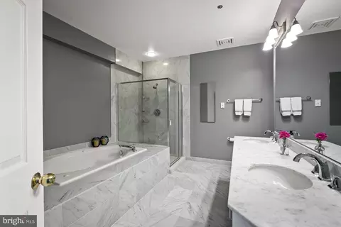 100 Harborview Dr #1701, Baltimore, MD 21230 photo 15