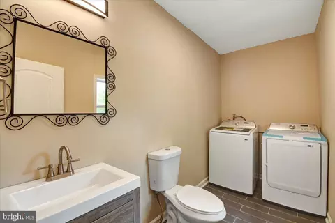 1621 Desoto Rd, Baltimore, MD 21230 photo 21