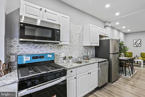 3220 E Fairmount Ave, Baltimore, MD 21224 photo 2