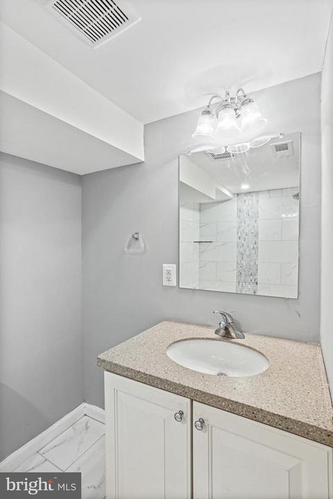 3220 E Fairmount Ave, Baltimore, MD 21224 photo 15