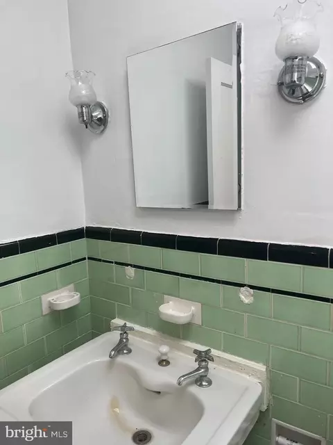 719 E 30th St, Baltimore, MD 21218 photo 7