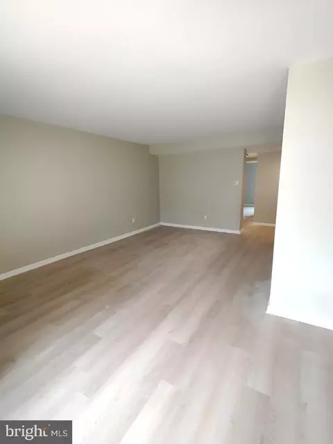 2 Cross Keys Rd #2D, Baltimore, MD 21210 photo 8