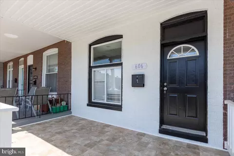 606 E 36th St, Baltimore, MD 21218 photo 3