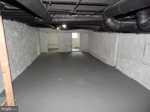 606 E 36th St, Baltimore, MD 21218 photo 31