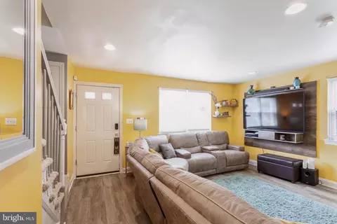 434 Random Rd, Baltimore, MD 21229 photo 8