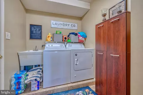 308 S Exeter St, Baltimore, MD 21202 photo 16