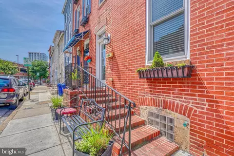 308 S Exeter St, Baltimore, MD 21202