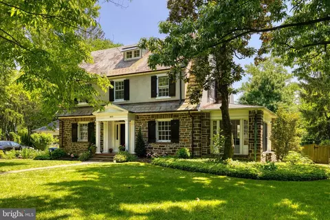 223 Wendover Rd, Baltimore, MD 21218