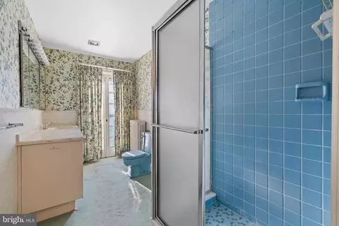 211 Wendover Rd, Baltimore, MD 21218 photo 37