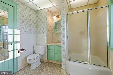 211 Wendover Rd, Baltimore, MD 21218 photo 40
