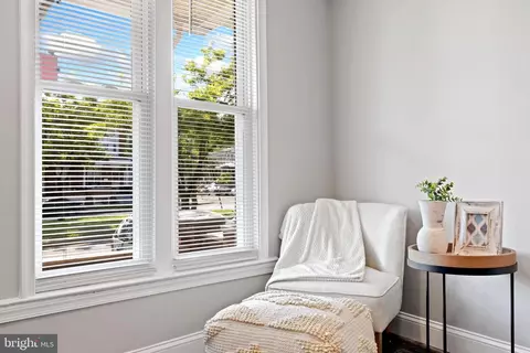 2809 The Alameda, Baltimore, MD 21218