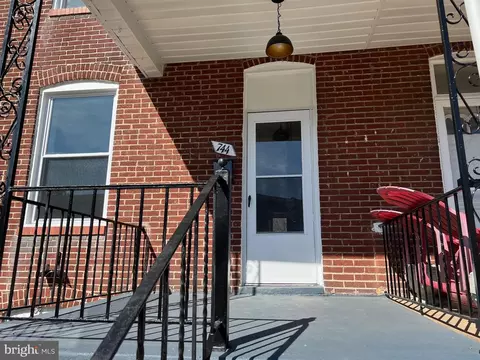 744 E 37th St, Baltimore, MD 21218 photo 3