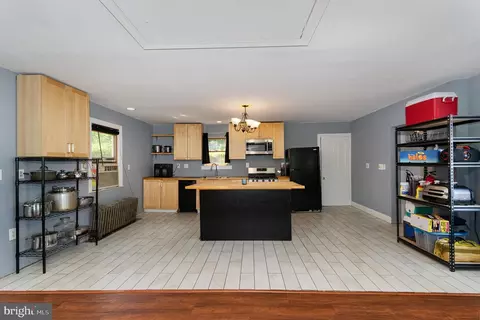 512 E 41st St, Baltimore, MD 21218 photo 12