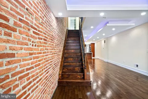 3321 E Baltimore St, Baltimore, MD 21224 photo 2
