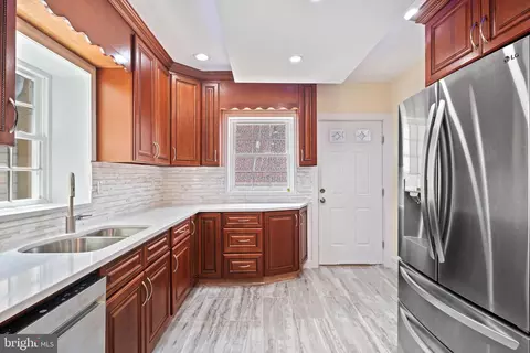 3321 E Baltimore St, Baltimore, MD 21224 photo 8