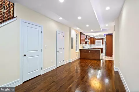 3321 E Baltimore St, Baltimore, MD 21224 photo 5