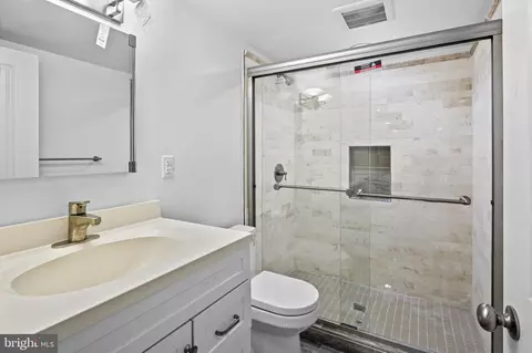 3321 E Baltimore St, Baltimore, MD 21224 photo 17