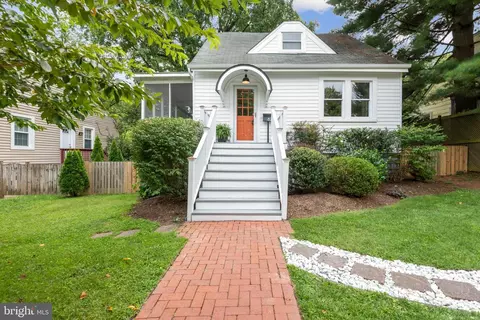 827 Cedarcroft Rd, Baltimore, MD 21212