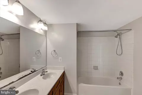 2419 E Fayette St, Baltimore, MD 21224 photo 17