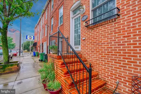 1216 S Clinton St S, Baltimore, MD 21224