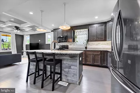 2812 Oakley Ave, Baltimore, MD 21215