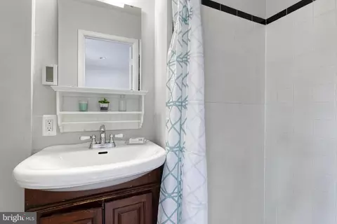 2002 E Lombard St, Baltimore, MD 21231 photo 28