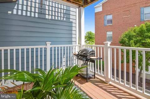Exterior - 115 Lloyd St, Baltimore, MD 21202 photo 2 of 5