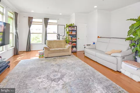 Living - 115 Lloyd St, Baltimore, MD 21202 photo 2 of 4