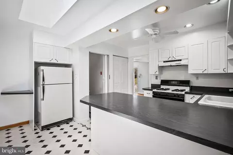 5016 Pilgrim Rd, Baltimore, MD 21214 photo 14
