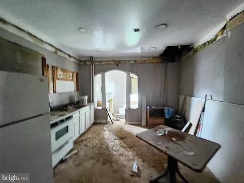 2507 W Pratt St, Baltimore, MD 21223 photo 12