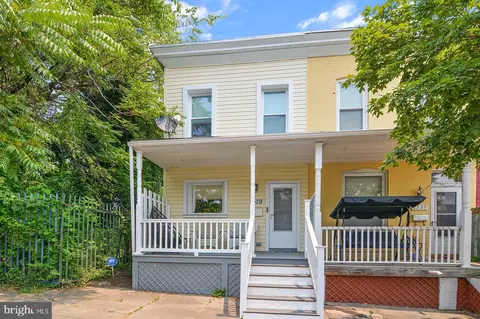 2529 Barclay St, Baltimore, MD 21218