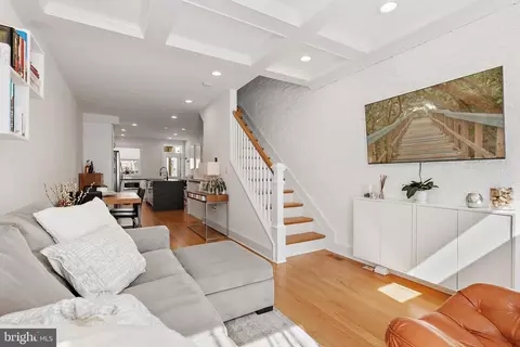 338 S Robinson St, Baltimore, MD 21224