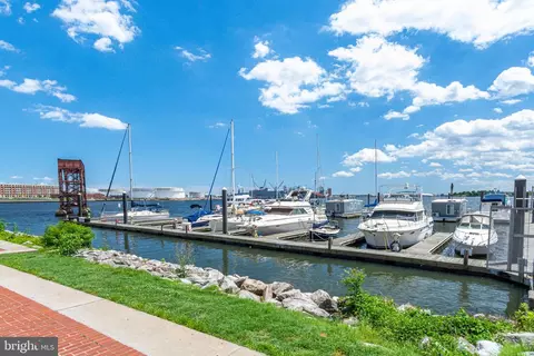 2702 Lighthouse Pt E #733, Baltimore, MD 21224
