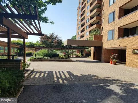 111 Hamlet Hill Rd #405, Baltimore, MD 21210