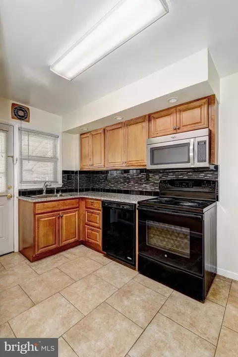 1123 Hollen Rd, Baltimore, MD 21239 photo 21