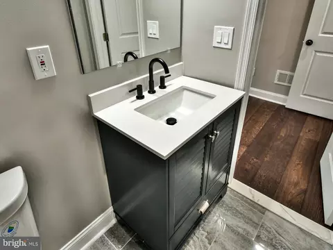 2608 E Oliver St, Baltimore, MD 21213 photo 25